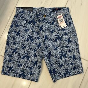 NYT Men’s vineyard vines classic fit breaker short